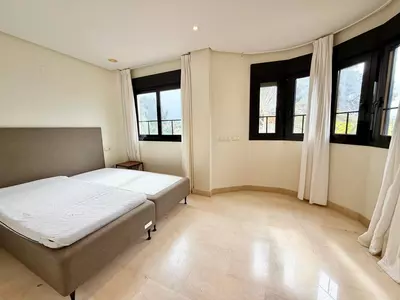 Top Floor Apartment in Puerto Banús