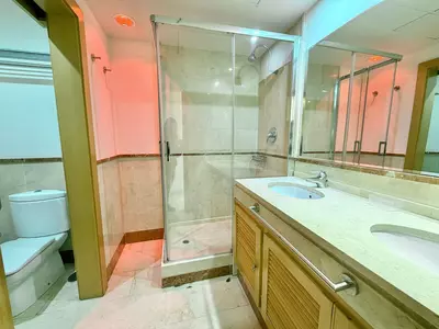 Top Floor Apartment in Puerto Banús