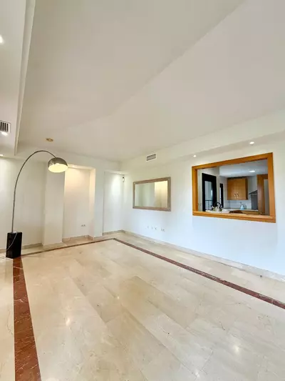Top Floor Apartment in Puerto Banús