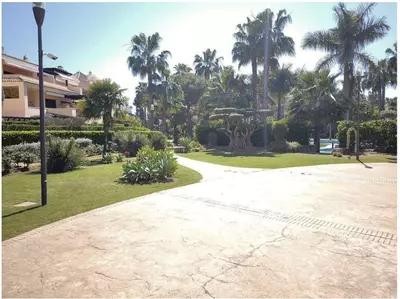 Top Floor Apartment in Puerto Banús