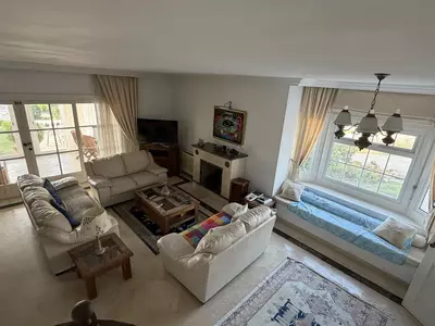 Townhouse in El Paraiso