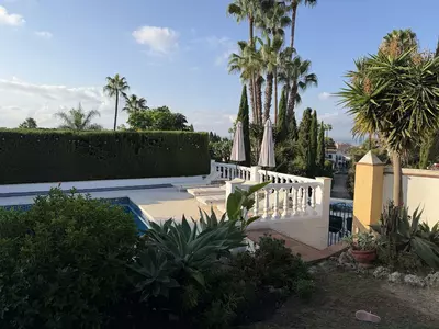 Townhouse in El Paraiso
