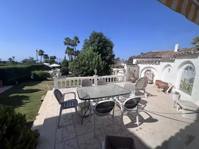 Townhouse in El Paraiso