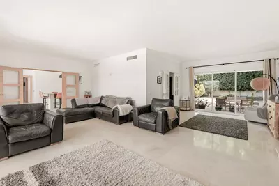 Detached Villa in El Paraiso