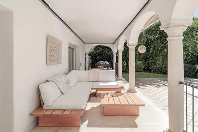 Detached Villa in El Paraiso