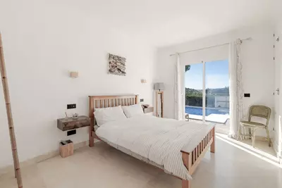 Detached Villa in El Paraiso
