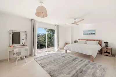 Detached Villa in El Paraiso