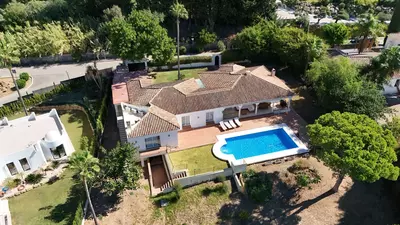 Detached Villa in El Paraiso