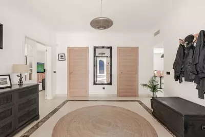 Detached Villa in El Paraiso
