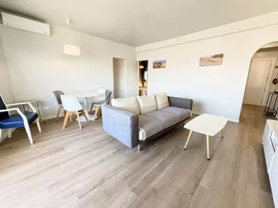 Middle Floor Apartment in Marbella