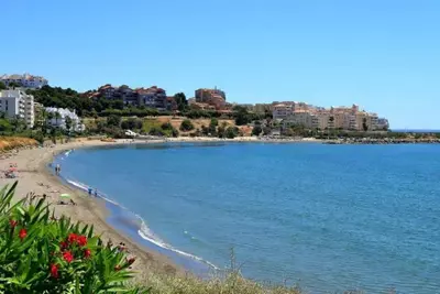 Middle Floor Apartment in Estepona