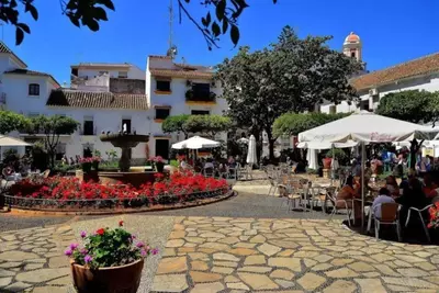 Middle Floor Apartment in Estepona