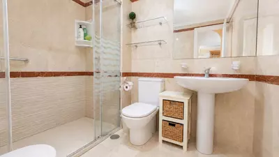 Middle Floor Apartment in Estepona