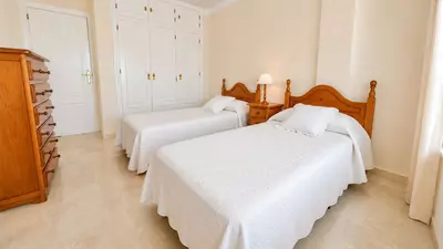 Middle Floor Apartment in Estepona