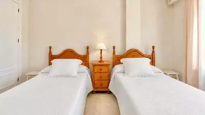 Middle Floor Apartment in Estepona