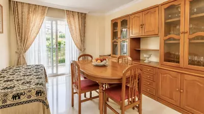 Middle Floor Apartment in Estepona