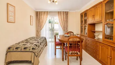 Middle Floor Apartment in Estepona