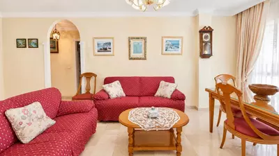 Middle Floor Apartment in Estepona