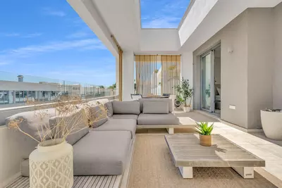 Top Floor Apartment in Estepona