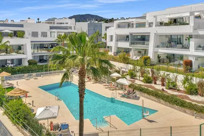 Top Floor Apartment in Estepona