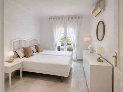 Middle Floor Apartment in Nueva Andalucía