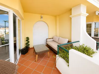 Middle Floor Apartment in Nueva Andalucía