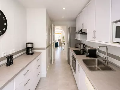 Middle Floor Apartment in Nueva Andalucía