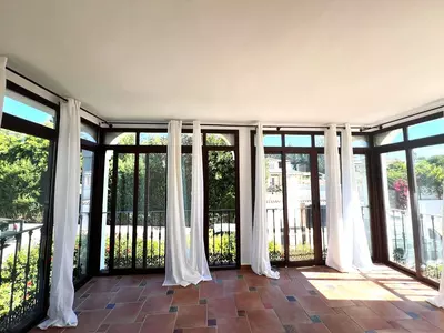 Top Floor Apartment in El Paraiso