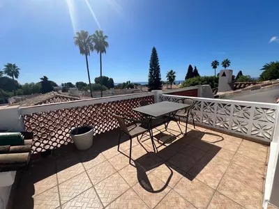 Top Floor Apartment in El Paraiso