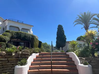 Top Floor Apartment in El Paraiso