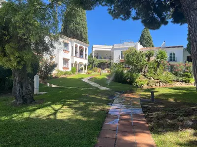 Top Floor Apartment in El Paraiso