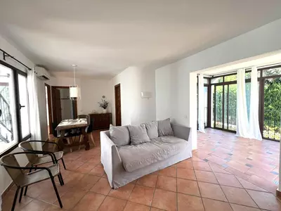 Top Floor Apartment in El Paraiso