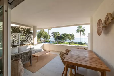 Middle Floor Apartment in Estepona
