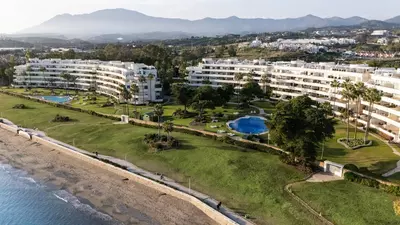 Middle Floor Apartment in Estepona