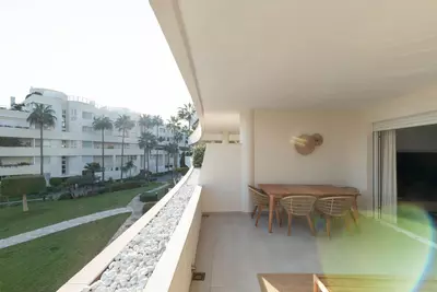 Middle Floor Apartment in Estepona