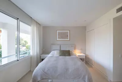 Middle Floor Apartment in Estepona