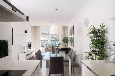 Middle Floor Apartment in Benahavís