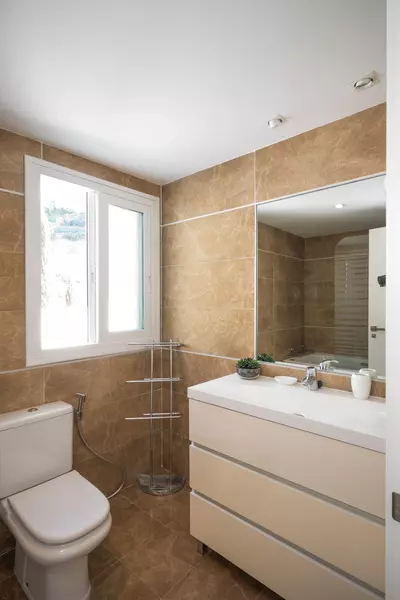Middle Floor Apartment in Benahavís