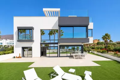 Semi-Detached House in Estepona
