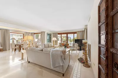 Detached Villa in Nueva Andalucía