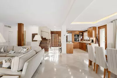 Detached Villa in Nueva Andalucía