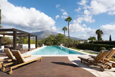 Detached Villa in Nueva Andalucía