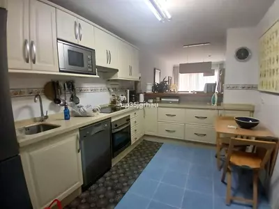 Middle Floor Apartment in Estepona