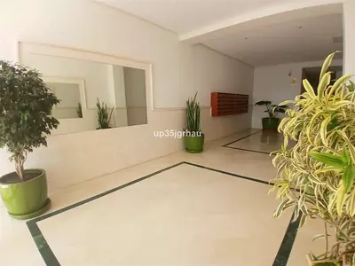 Middle Floor Apartment in Estepona