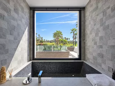 Detached Villa in Nueva Andalucía