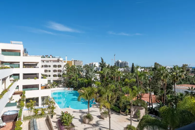 Middle Floor Apartment in Marbella