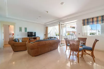 Middle Floor Apartment in Marbella