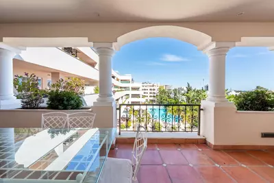 Middle Floor Apartment in Marbella
