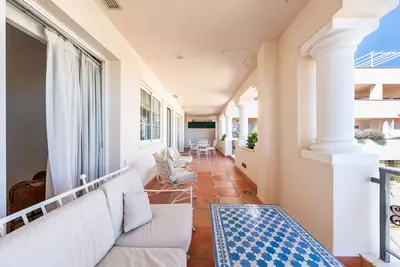 Middle Floor Apartment in Marbella