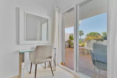 Middle Floor Apartment in Estepona
